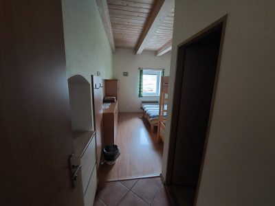spodní pokoj