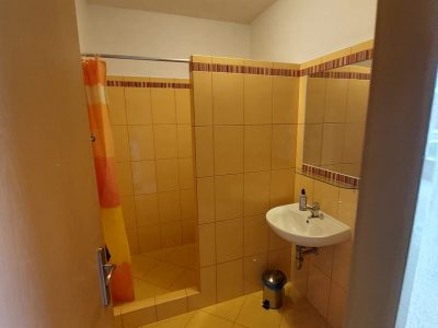 wc spodní pokoj